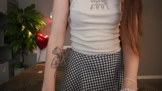 Snapshot of PamelaXX_ chatting on 02/11/25, 04:01 PamelaXX online show from 02/11/25, 04:01