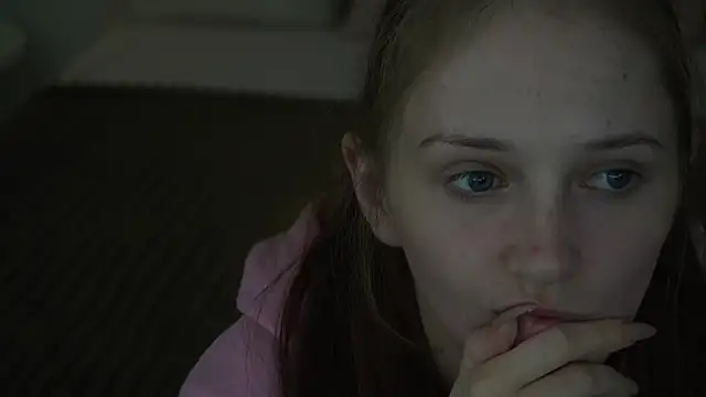 Snapshot of PamelaXX_ chatting on 10/15/25, 06:19 PamelaXX online show from 10/15/25, 06:19