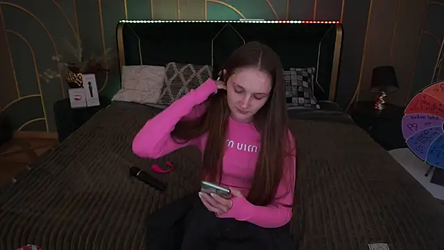 Snapshot of PamelaXX_ chatting on 11/08/25, 08:51 PamelaXX online show from 11/08/25, 08:51