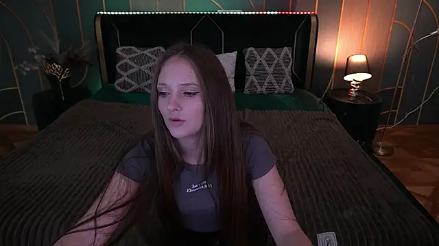 Snapshot of PamelaXX_ chatting on 11/11/25, 09:04 PamelaXX online show from 11/11/25, 09:04