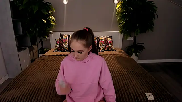 Snapshot of PamelaXX_ chatting on 11/25/25, 09:37 PamelaXX online show from 11/25/25, 09:37