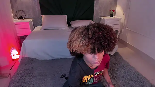 Alexiis Etereo online show from 04/21/26, 07:28