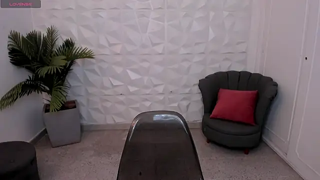 SaraaMills online show from 01/13/25, 07:31