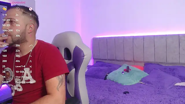 Snapshot of ryanandpamela_ chatting on 02/19/25, 05:06 ryanandpamela online show from 02/19/25, 05:06
