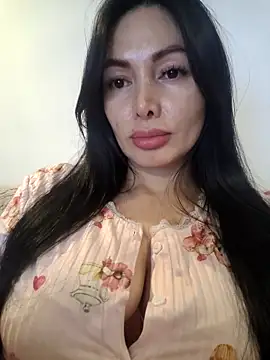 Snapshot of _monicab chatting on 06/11/26, 01:49 monicab online show from 06/11/26, 01:49