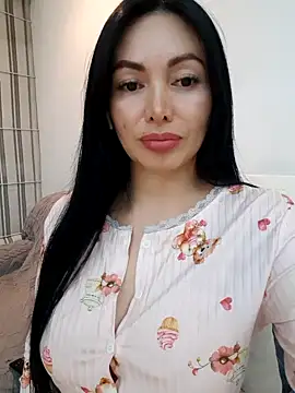 Snapshot of _monicab chatting on 06/11/26, 02:53 monicab online show from 06/11/26, 02:53