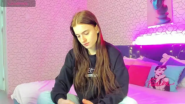 Stacey Brown online show from 12/17/24, 01:50