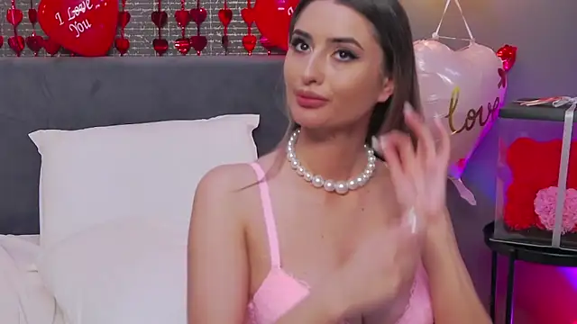 LoraDevine online show from 02/15/25, 06:23