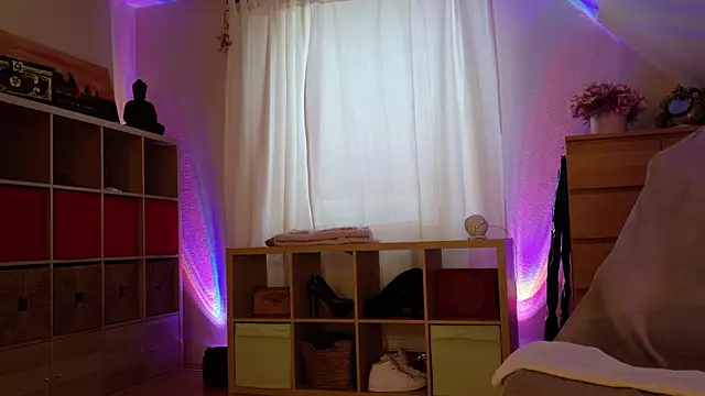 ilucyme online show from 03/06/25, 12:19