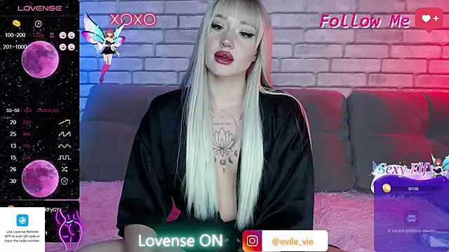 Eva Evile online show from 12/25/24, 04:54