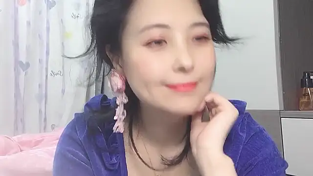 Snapshot of Hanicarrot chatting on 01/02/25, 06:12 Hanicarrot online show from 01/02/25, 06:12