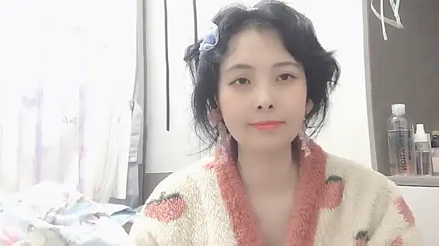 Snapshot of Hanicarrot chatting on 01/13/25, 10:56 Hanicarrot online show from 01/13/25, 10:56