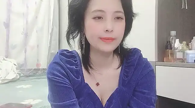 Snapshot of Hanicarrot chatting on 01/24/25, 05:53 Hanicarrot online show from 01/24/25, 05:53