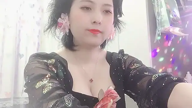 Snapshot of Hanicarrot chatting on 02/26/25, 02:57 Hanicarrot online show from 02/26/25, 02:57