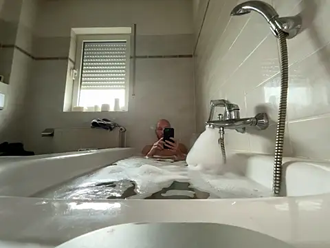 Snapshot of Germankink chatting on 12/31/24, 11:20 Germankink online show from 12/31/24, 11:20