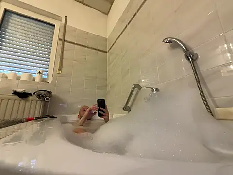 Snapshot of Germankink chatting on 01/02/25, 11:09 Germankink online show from 01/02/25, 11:09