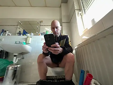 Snapshot of Germankink chatting on 01/11/25, 10:29 Germankink online show from 01/11/25, 10:29