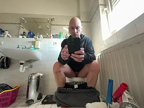 Snapshot of Germankink chatting on 01/19/25, 10:50 Germankink online show from 01/19/25, 10:50