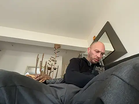 Snapshot of Germankink chatting on 01/25/25, 10:51 Germankink online show from 01/25/25, 10:51