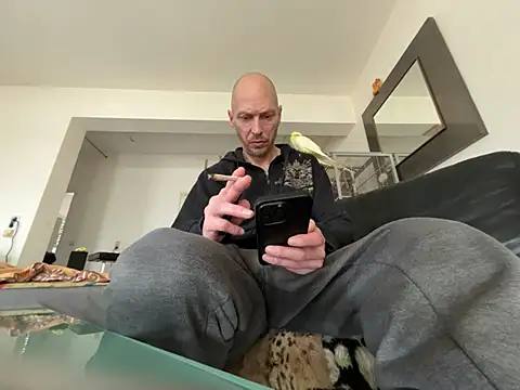 Snapshot of Germankink chatting on 02/25/25, 10:37 Germankink online show from 02/25/25, 10:37