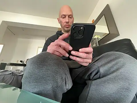 Snapshot of Germankink chatting on 03/21/25, 10:39 Germankink online show from 03/21/25, 10:39