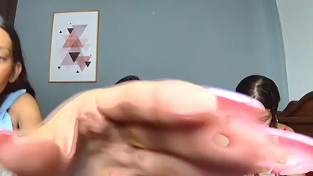 strawberrymia68 online show from 02/15/25, 01:05