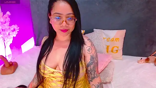 VeronicaBrunette online show from 02/08/25, 06:54