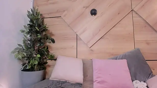 Snapshot of Natasha_Smith09 chatting on 12/29/24, 02:52 Natasha Smith09 online show from 12/29/24, 02:52