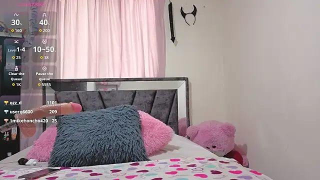 Hotsamantamature online show from 02/24/26, 08:18