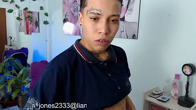 Jonesliam23 online show from 02/11/25, 07:38