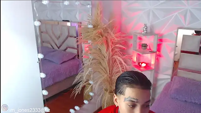 Jonesliam23 online show from 10/18/25, 07:14