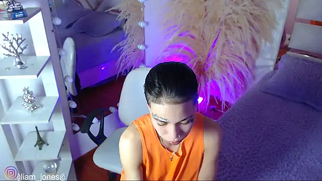 Jonesliam23 online show from 02/09/26, 07:18