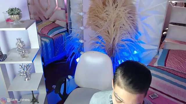 Jonesliam23 online show from 03/28/26, 07:24