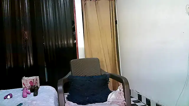 kimmiemm online show from 11/29/25, 01:52