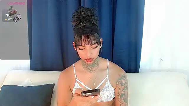 laura sweett120 online show from 11/07/25, 01:33