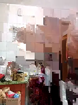 Snapshot of isaReyes chatting on 10/14/25, 03:57 isaReyes online show from 10/14/25, 03:57