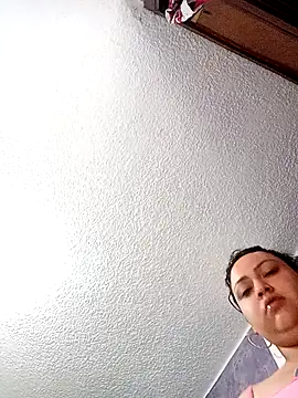 Snapshot of isaReyes chatting on 10/28/25, 11:58 isaReyes online show from 10/28/25, 11:58