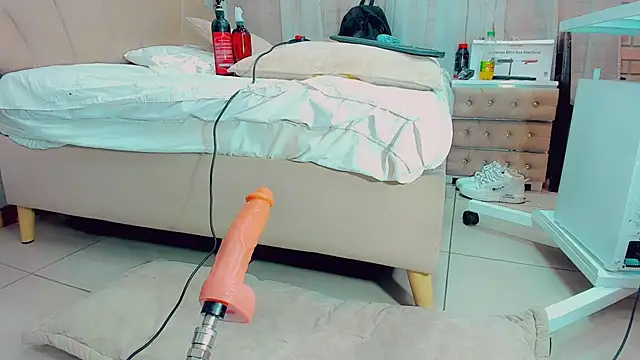 EmilyySaenz online show from 02/23/25, 04:35