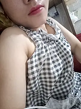  Attractivegirl33 online show from 09/27/25, 08:47