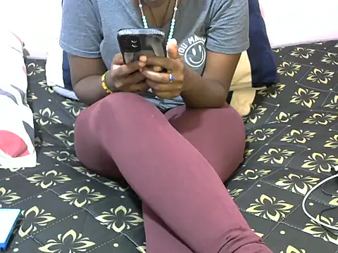Snapshot of winnie254 chatting on 09/26/25, 03:05 winnie254 online show from 09/26/25, 03:05