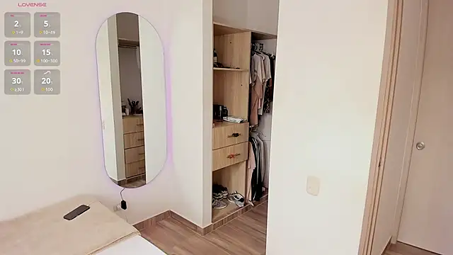 rose scottt online show from 10/15/25, 03:12