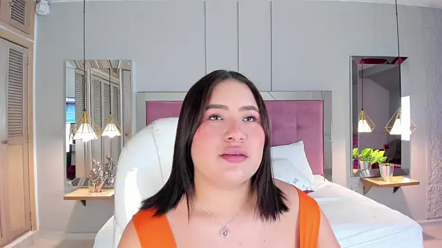 HannaKarson online show from 09/10/25, 11:43