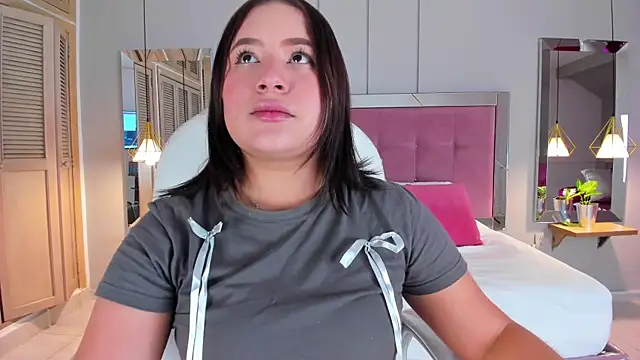 HannaKarson online show from 09/27/25, 11:37