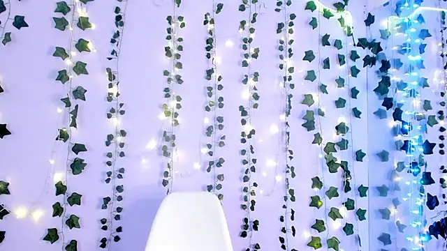 Snapshot of Natasha_Nasty2 chatting on 12/19/24, 11:03 Natasha Nasty2 online show from 12/19/24, 11:03