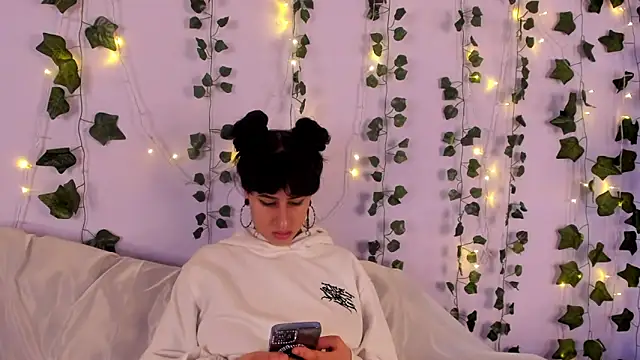 Snapshot of Natasha_Nasty2 chatting on 01/04/25, 03:29 Natasha Nasty2 online show from 01/04/25, 03:29