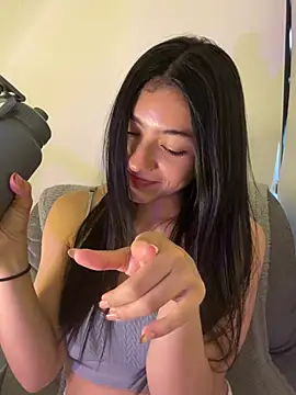 Liissa cute  online show from 04/08/26, 06:30