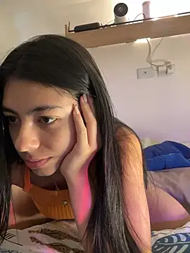 Snapshot of Liissa_cute_ chatting on 04/29/26, 07:42 Liissa cute online show from 04/29/26, 07:42