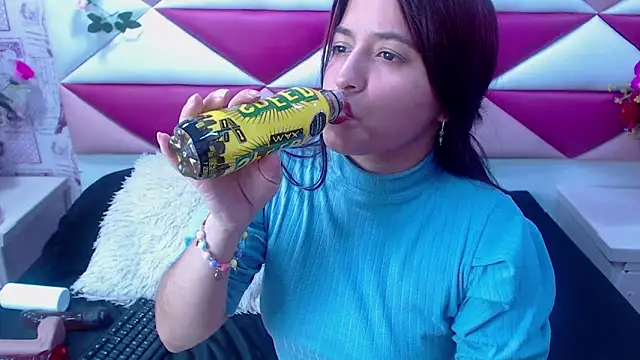 MariaClay online show from 02/28/25, 04:20