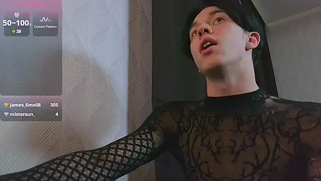 Snapshot of Jerry_Bomb chatting on 02/05/25, 02:37 Jerry Bomb online show from 02/05/25, 02:37