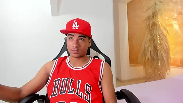 ANGEL NICOLAS online show from 03/13/25, 09:05